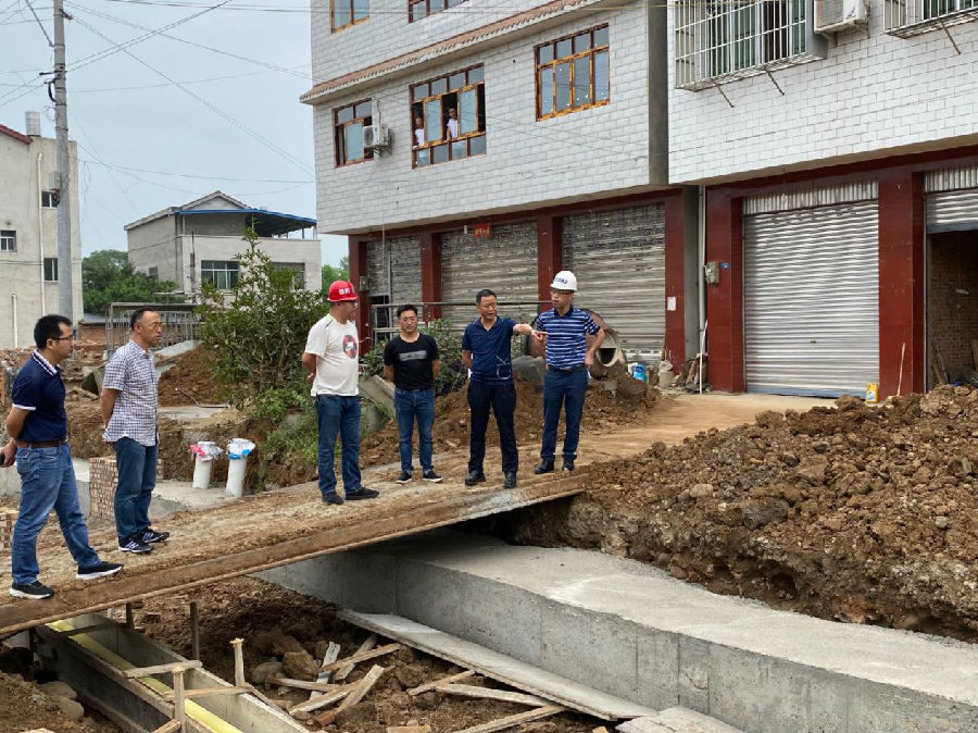 梓潼縣委書記周琳調研S209線梓潼縣城至江油河口段改建工程1.jpg 39664a5908e658cdb5b23341418096cf.jpg