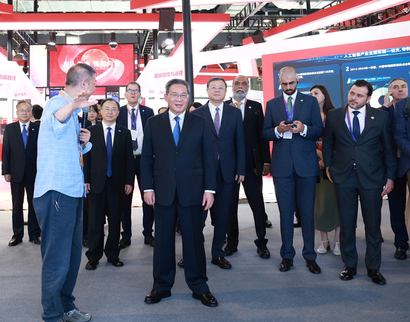 李強(qiáng)出席2024世界人工智能大會(huì)暨人工智能全球治理高級(jí)別會(huì)議開幕式并致辭「相關(guān)圖片」