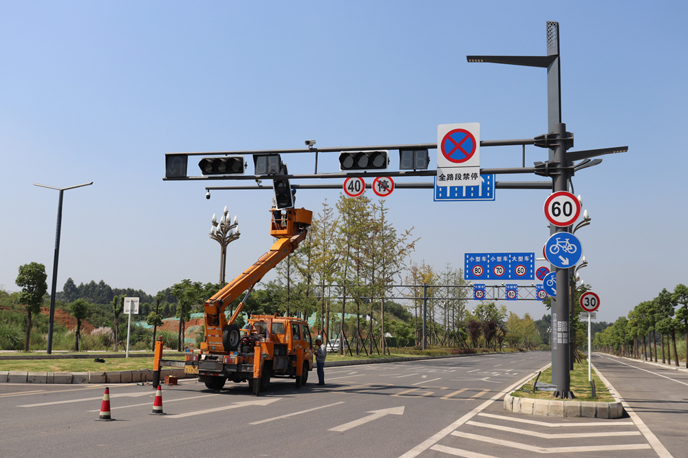 科技城集中發(fā)展區(qū)示范路交安設(shè)施項(xiàng)目